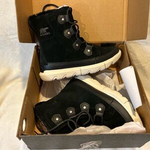 Sorel Women's Explorer II Joan-  size 8.5 Brand New in Box waterproof